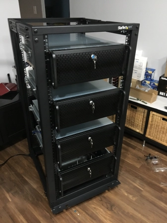 25U Server Rack Cabinet w/4U Rackmount Servers & Rails
