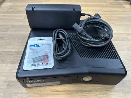 Microsoft - Xbox 360 Slim (Corona 16MB) Console w/RGH 3 & 250GB HDD