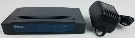 AOpen (AOW-605U) - 5-Port Fast Ethernet Switch